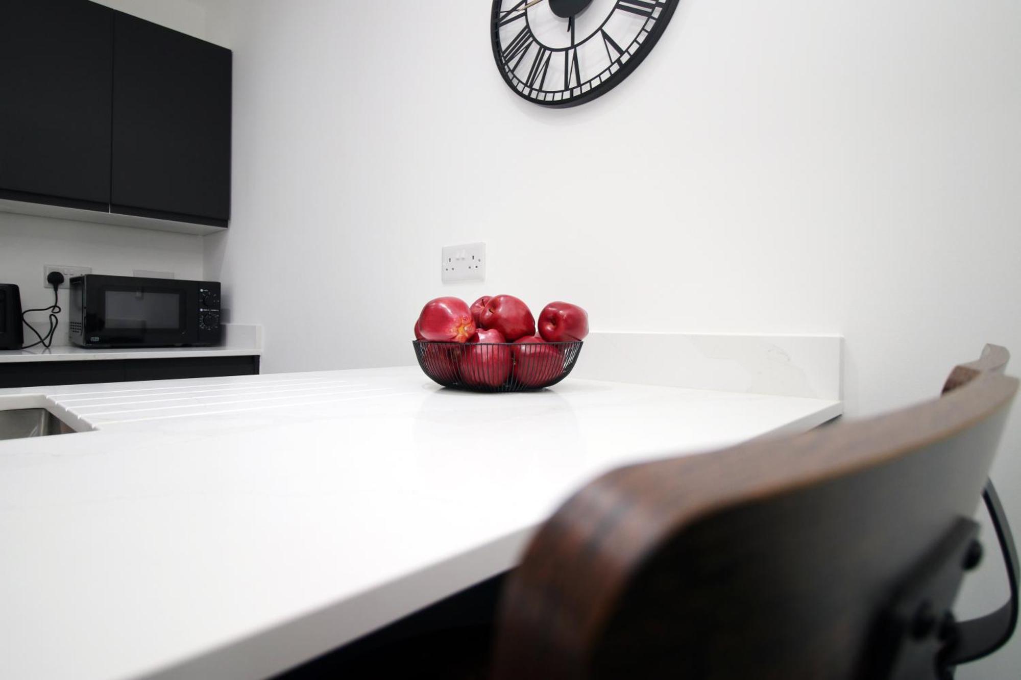New Cardiff Bloc Exclusive Apartments By Prime Stays - Shops And Parking - Great For Groups And Families Zewnętrze zdjęcie