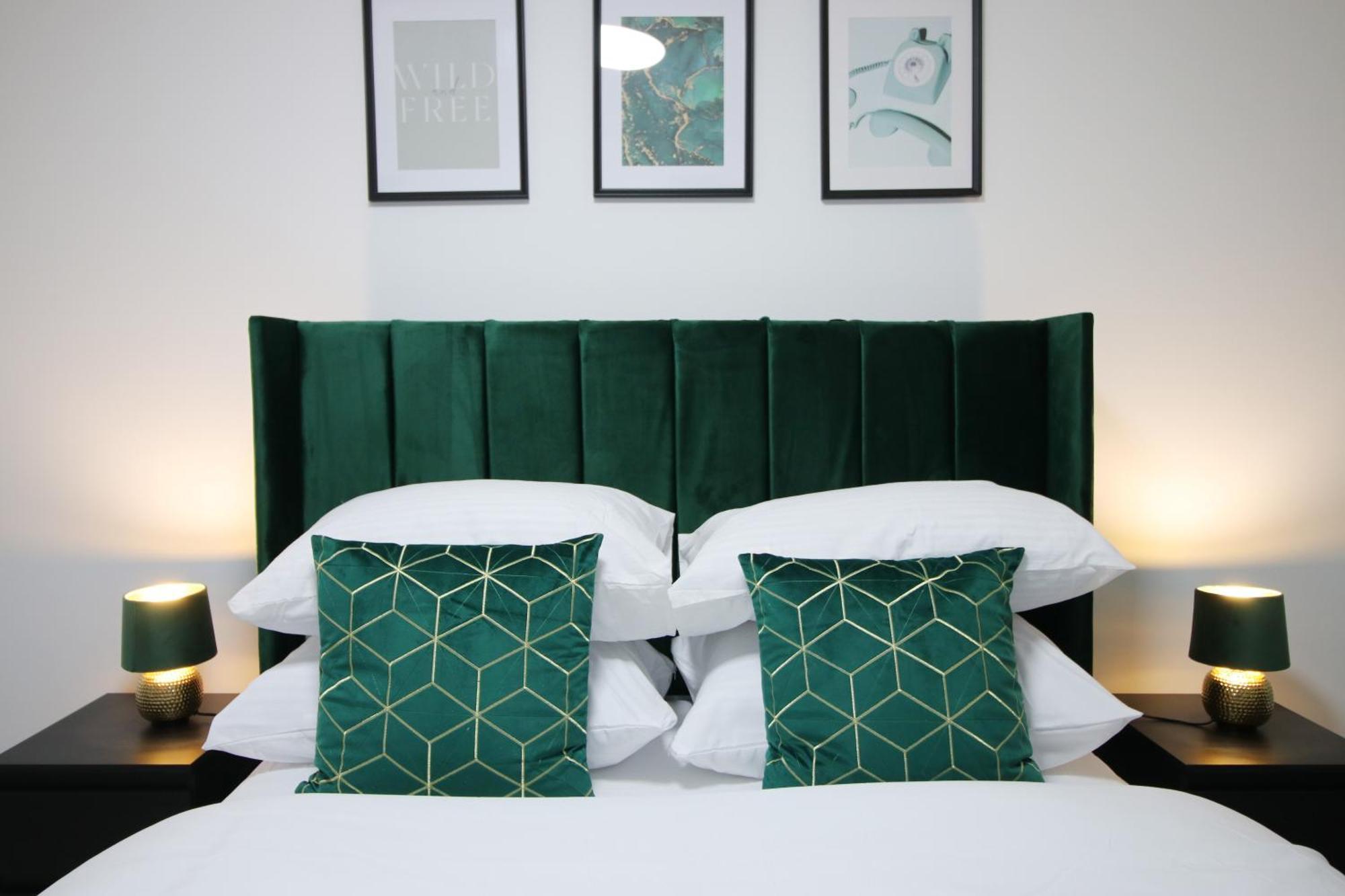 New Cardiff Bloc Exclusive Apartments By Prime Stays - Shops And Parking - Great For Groups And Families Zewnętrze zdjęcie