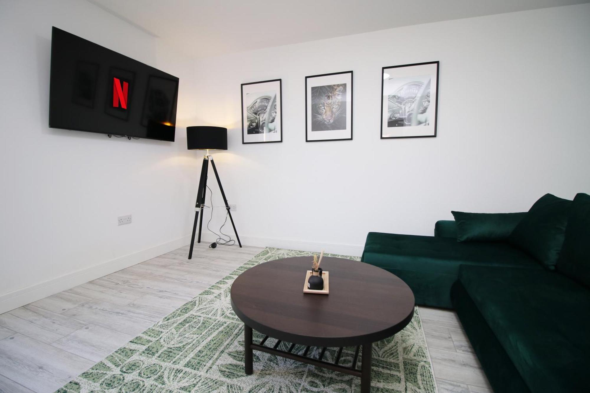 New Cardiff Bloc Exclusive Apartments By Prime Stays - Shops And Parking - Great For Groups And Families Zewnętrze zdjęcie